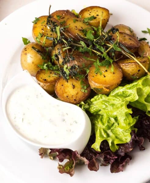 baked potatoes, gourmet, garlick sauce