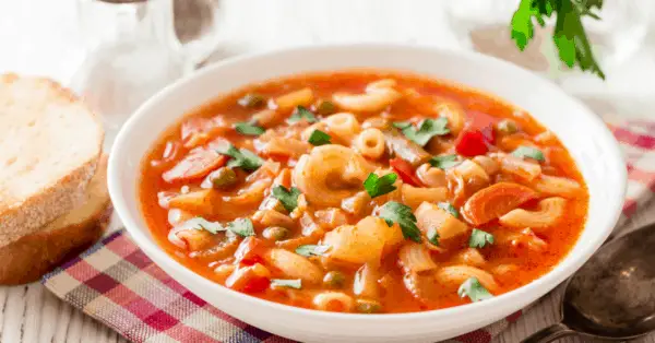 minestrone soup in a bowl
