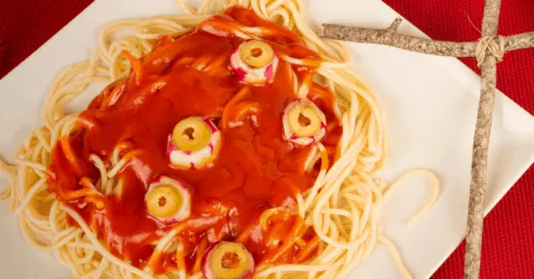 spaghetti noodles with sauce