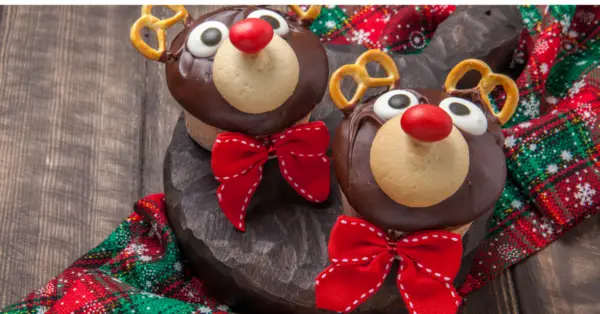 Christmas vanilla reindeer cupcakes