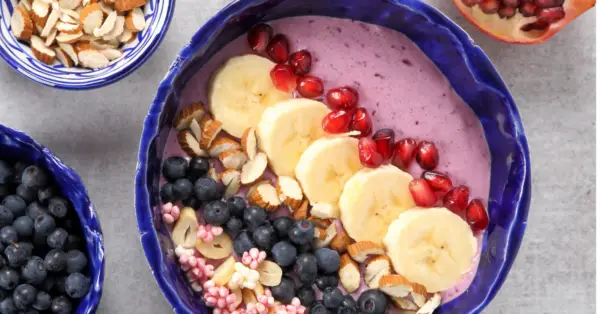 strawberry smoothie bowl