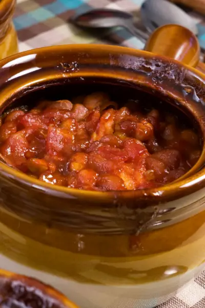 baked beans with bacon in a bowl