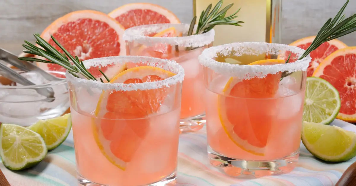 20 Beautiful Pink Cocktails Go Money Mom 1425