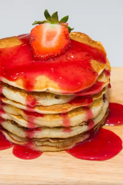 strawberry pancakes with strawberries