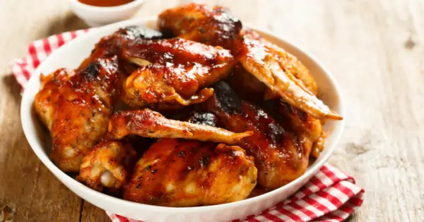 barbecue chicken in a bowl