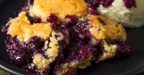 blueberry cobbler